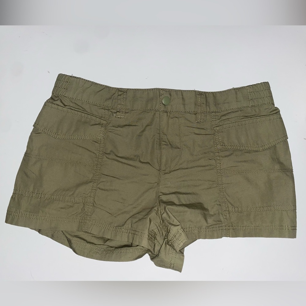 Army green H&M cargo shorts